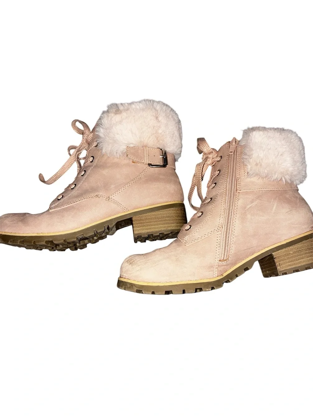 Dolce Vita Rudelle boots plush cream faux fur trim and a decorative buckle SZ 5